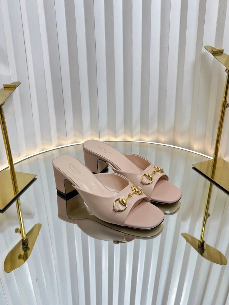 Elegant Gucci Slippers 24974