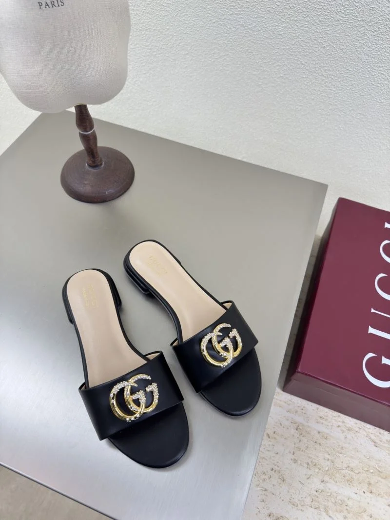 Minimalist Gucci Slippers 24952