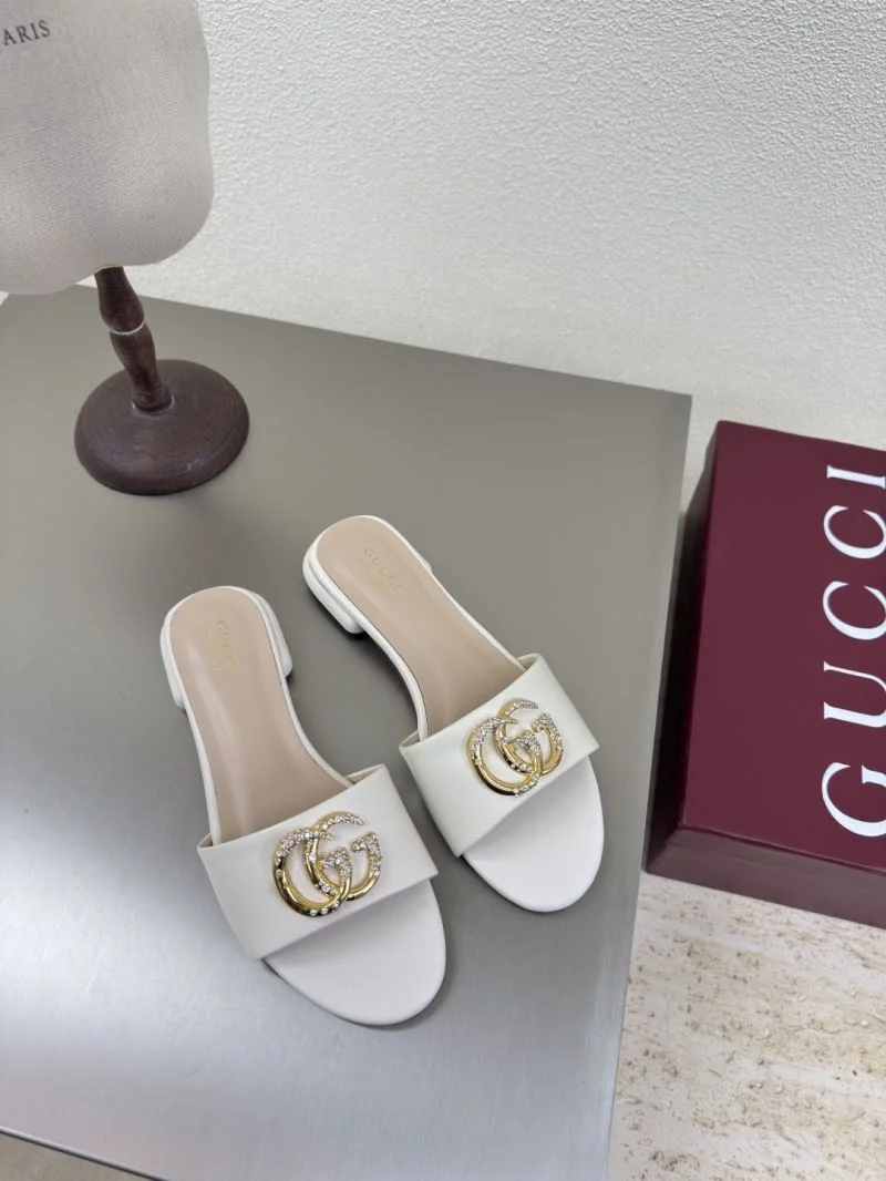Bright Gucci Slippers 24947