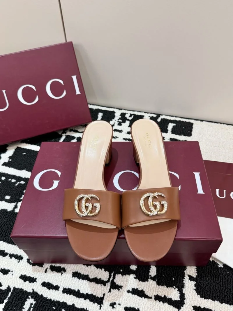 Modern Gucci Slippers 24914