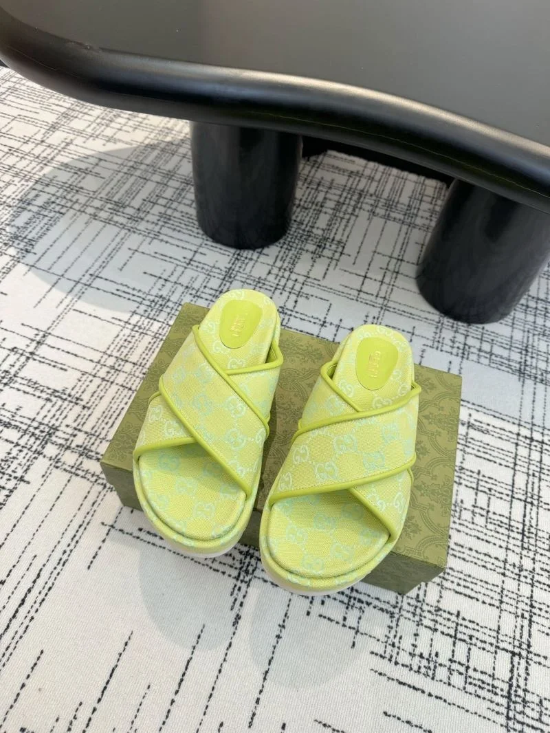 MoistureWicking Gucci Slippers 24924
