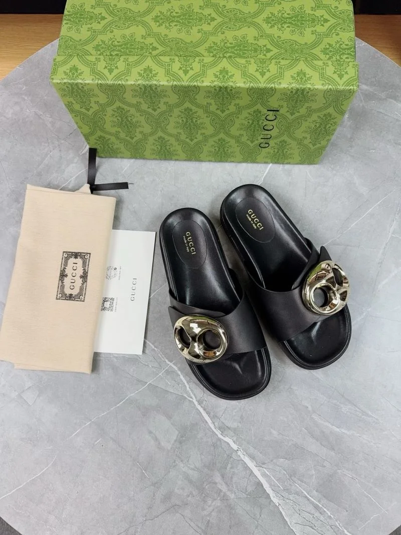 Bold Gucci Slippers 24886