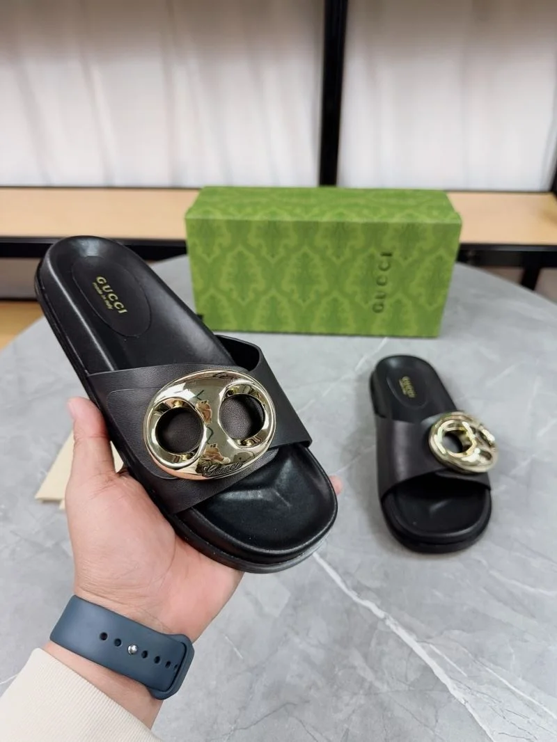 Bold Gucci Slippers 24886
