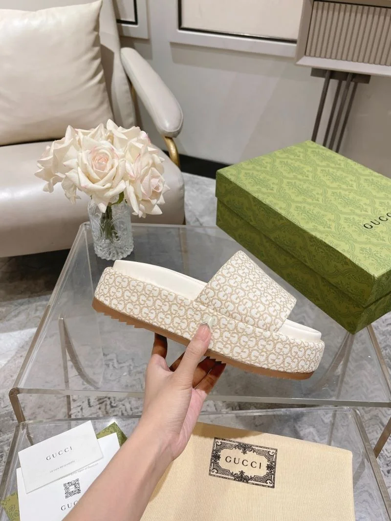 Lightweight Gucci Slippers 24894