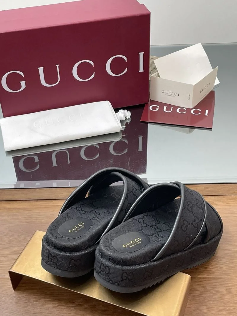 Refined Gucci Slippers 24724