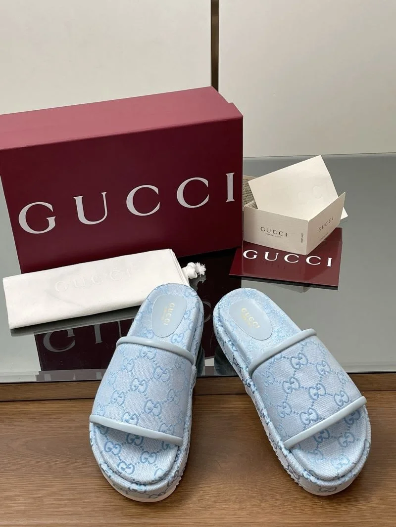 Minimalist Gucci Slippers 24711