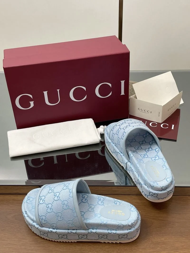 Minimalist Gucci Slippers 24711