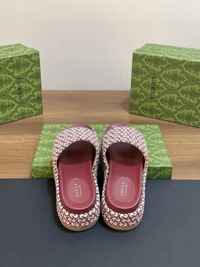 SoftTouch Gucci Slippers 24725