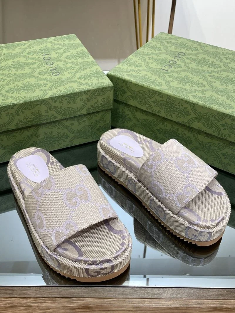 Gucci Slippers Sleek 24692