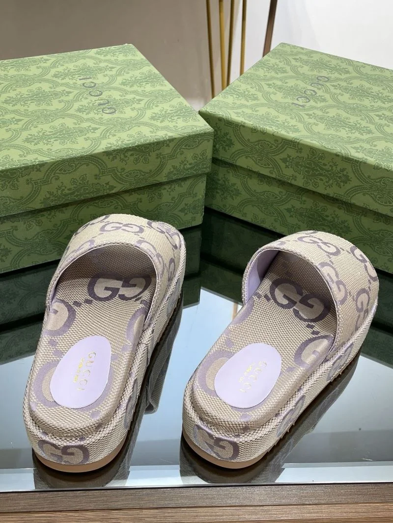 Gucci Slippers Sleek 24692