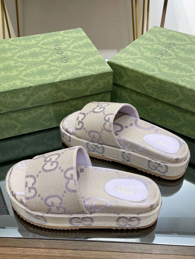 Gucci Slippers Sleek 24692