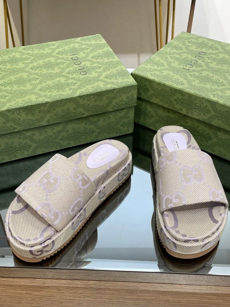 Gucci Slippers Sleek 24692