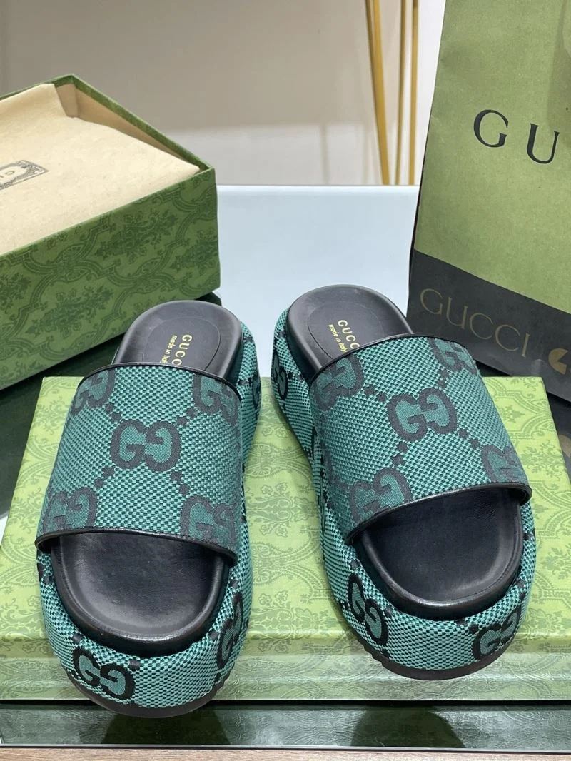 Gucci Slippers WrinkleFree 24675