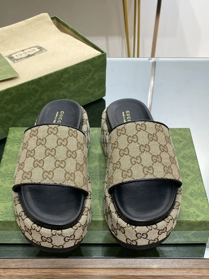 SmoothTexture Gucci Slippers 24685