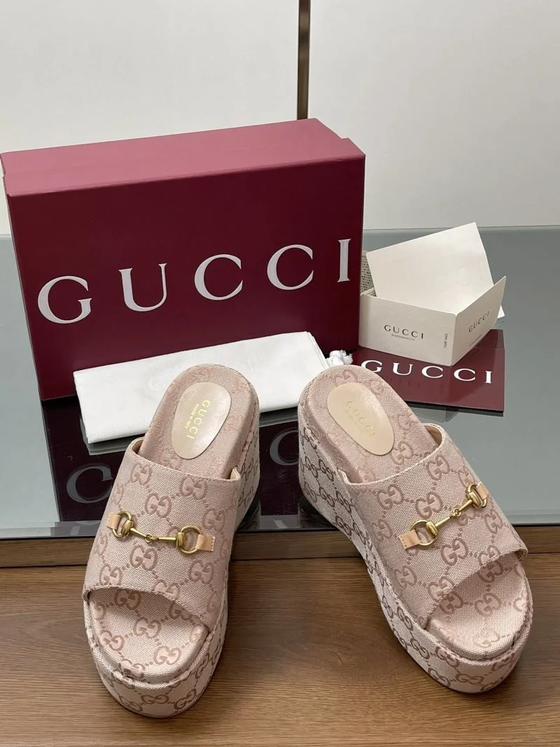 Gucci Slippers Compact 24679