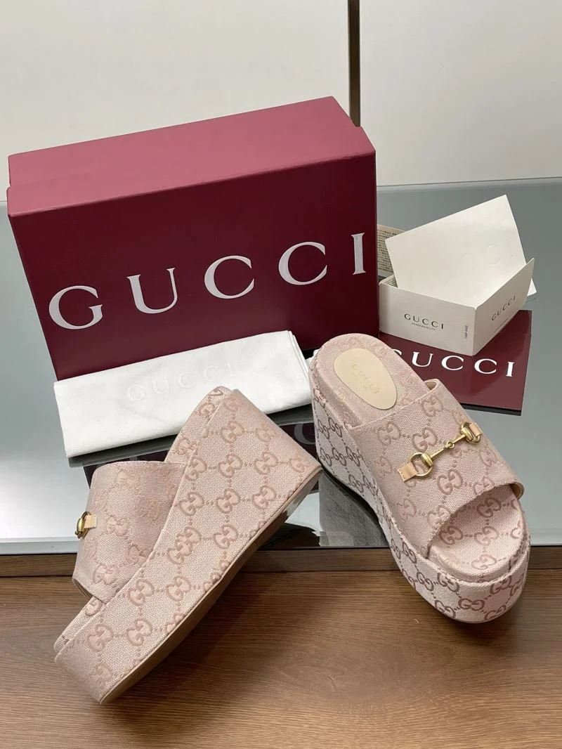 Gucci Slippers Compact 24679