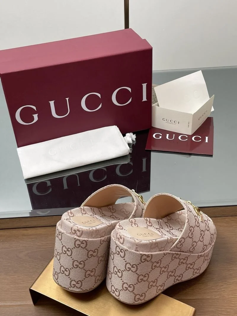Gucci Slippers Compact 24679
