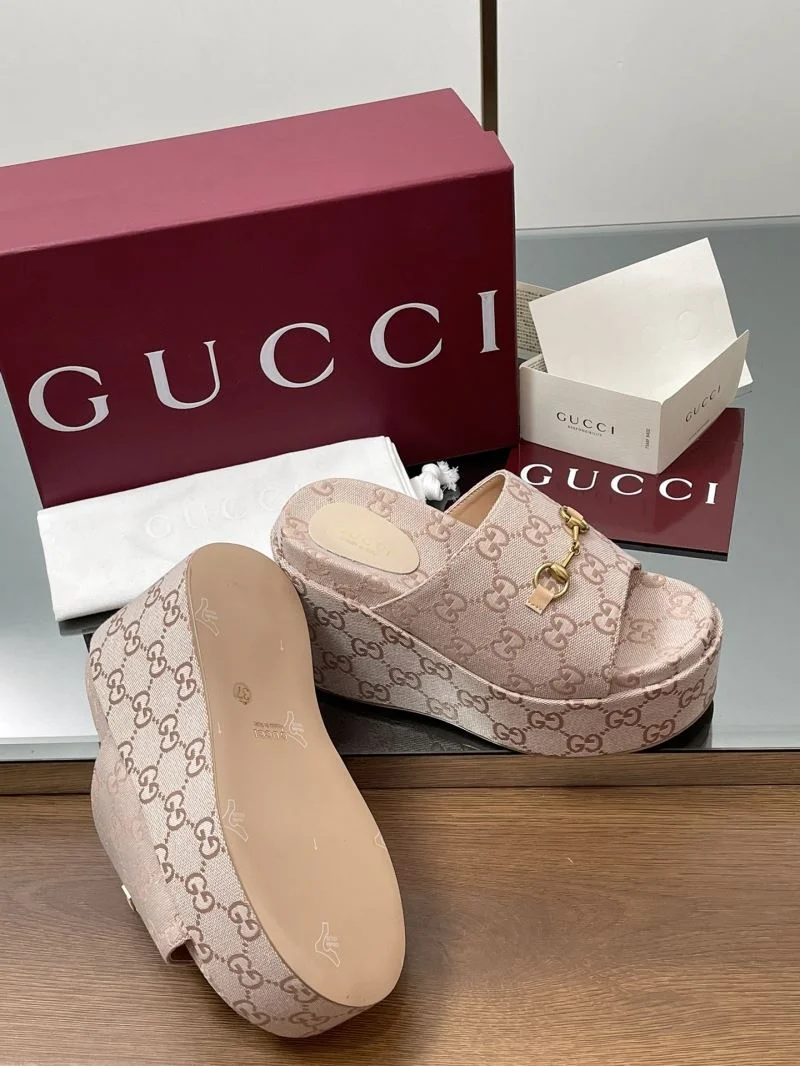 Gucci Slippers Compact 24679