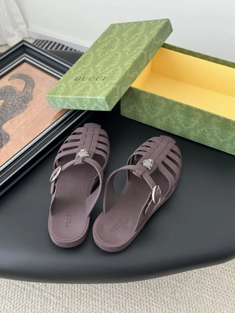 Gucci Slippers Timeless 24657
