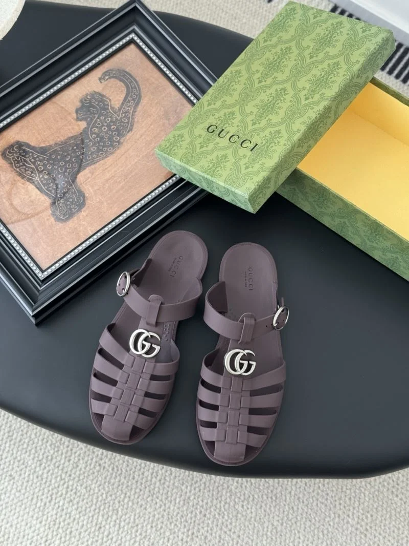 Durable Gucci Slippers 24654