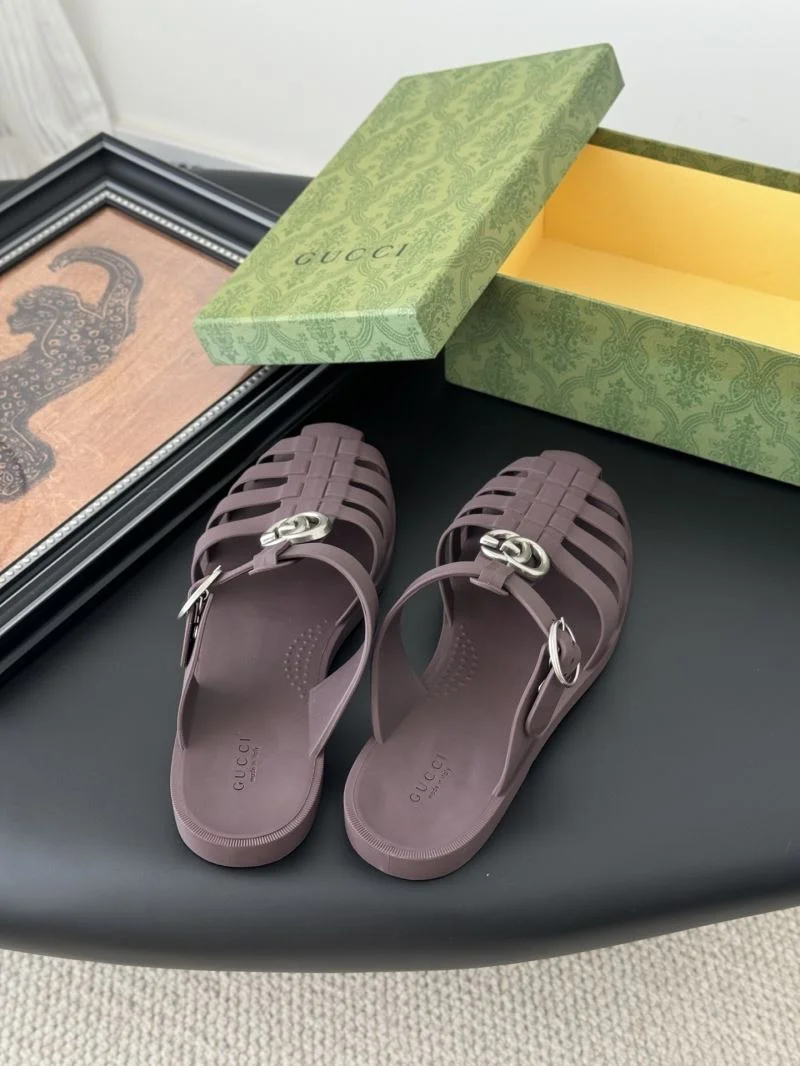 Durable Gucci Slippers 24654