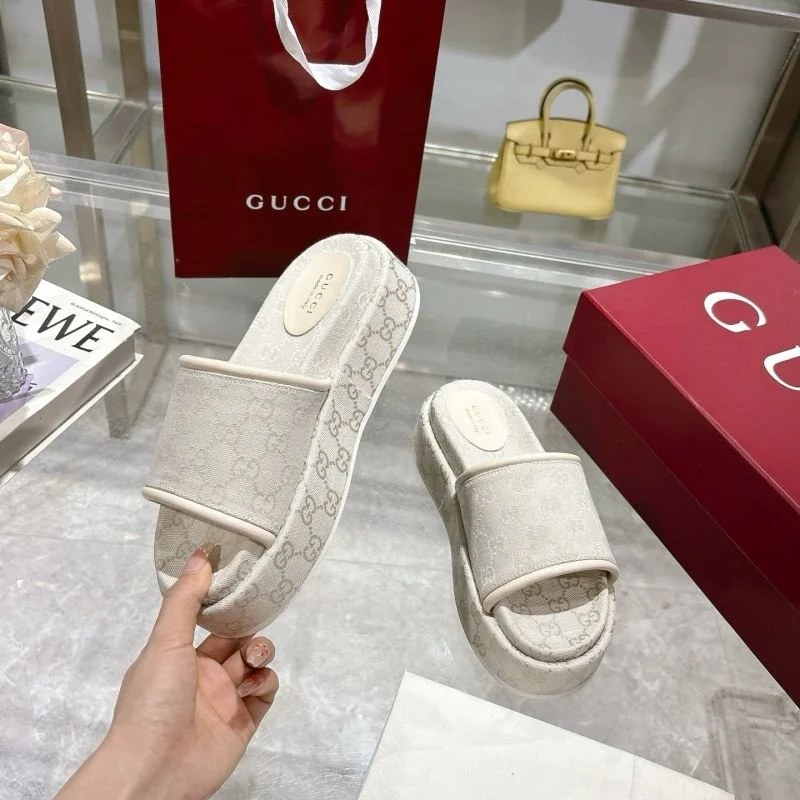 SunProtective Gucci Slippers 23770