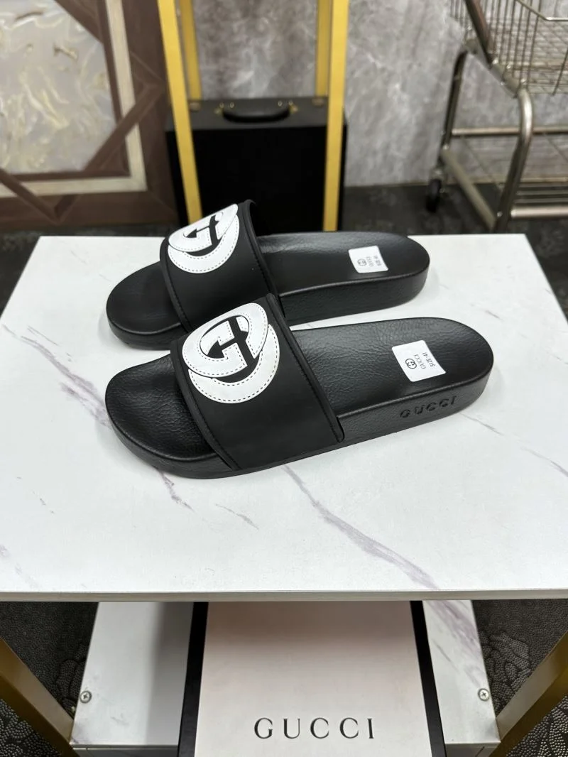 Gucci Slippers FashionForward 25249