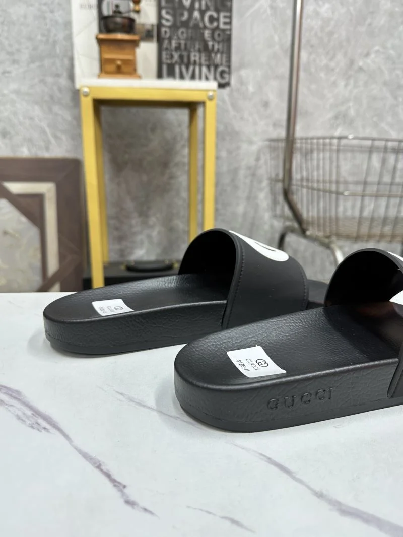 Gucci Slippers FashionForward 25249