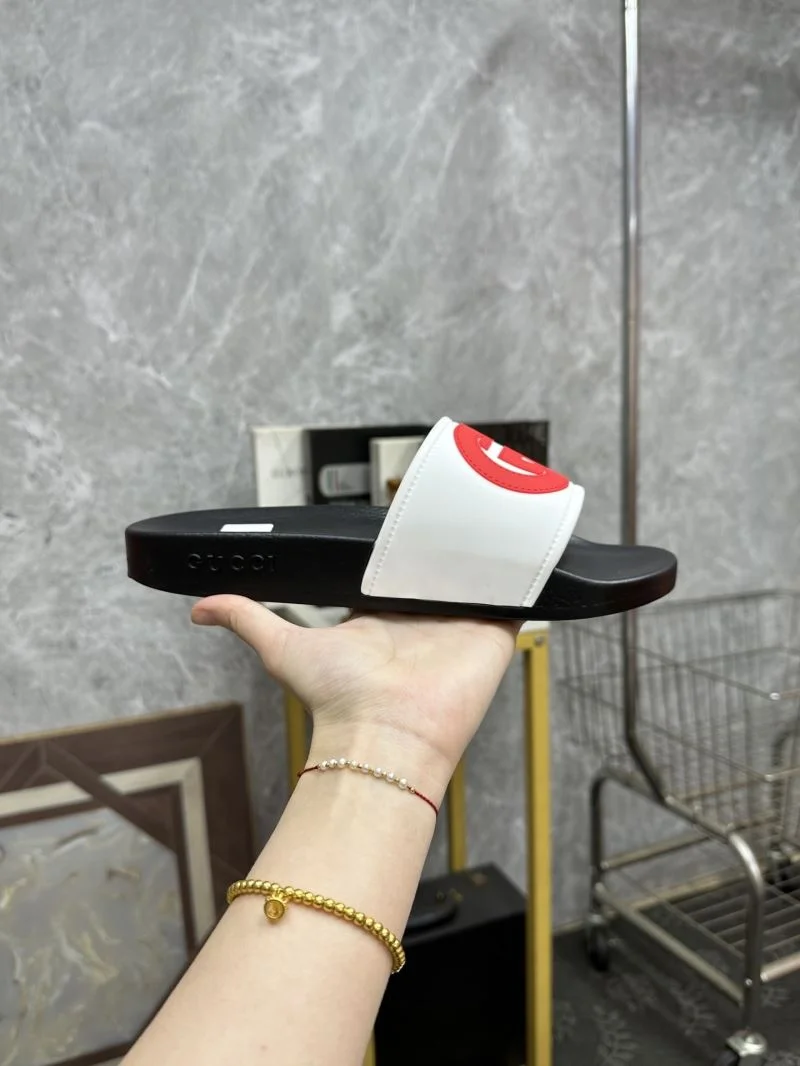 Trendy Gucci Slippers 25311