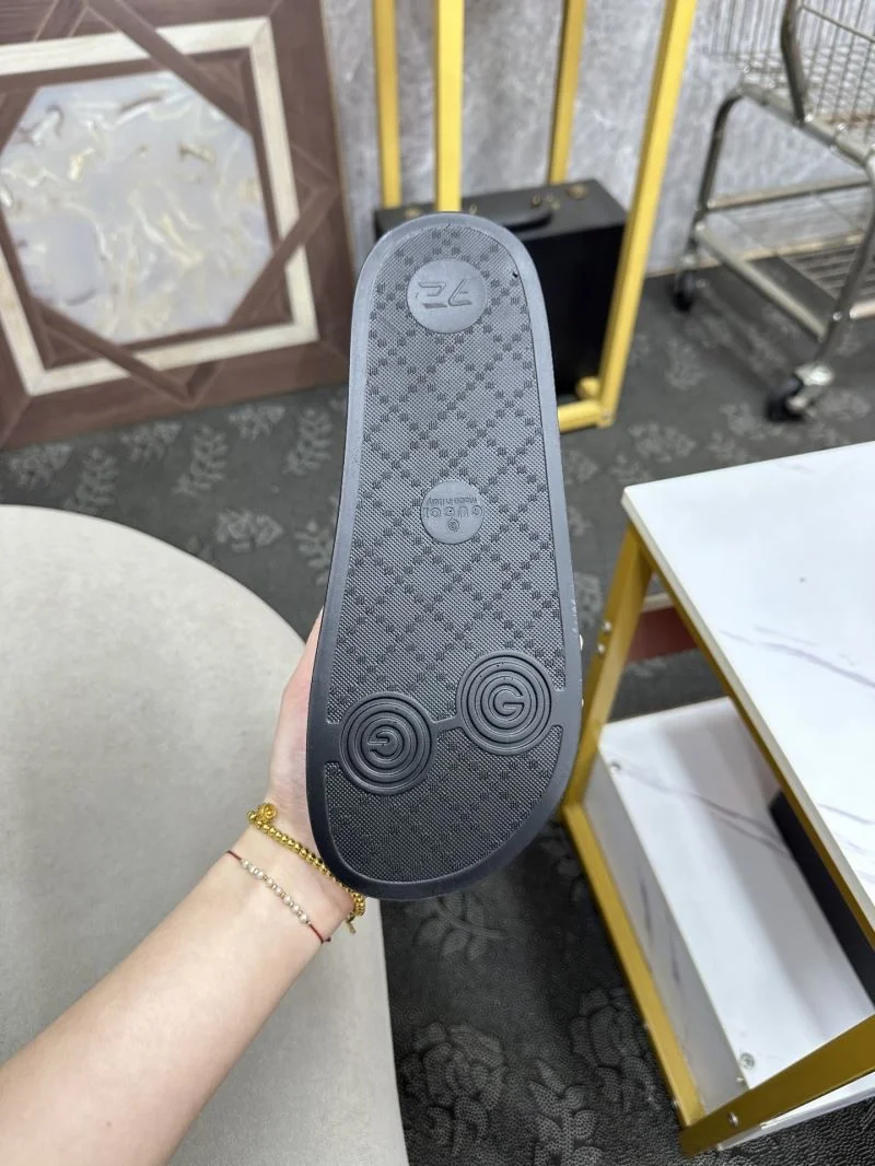 ZipUp Gucci Slippers 25238