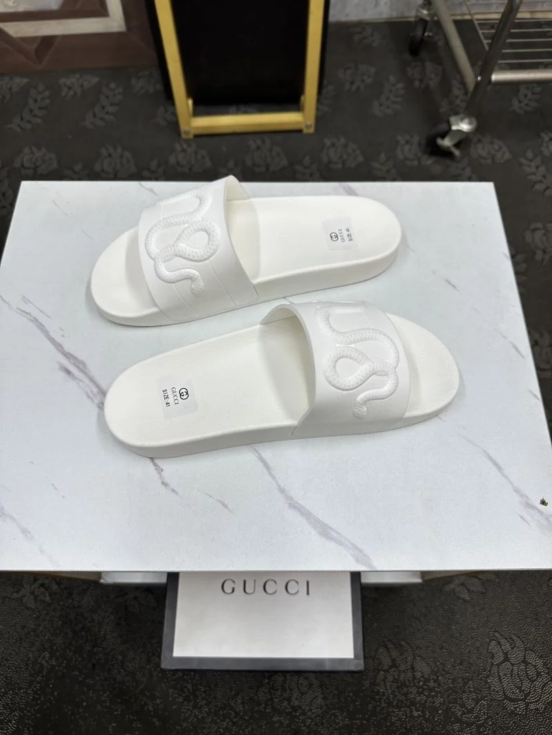 Gucci Slippers ZipUp 25254