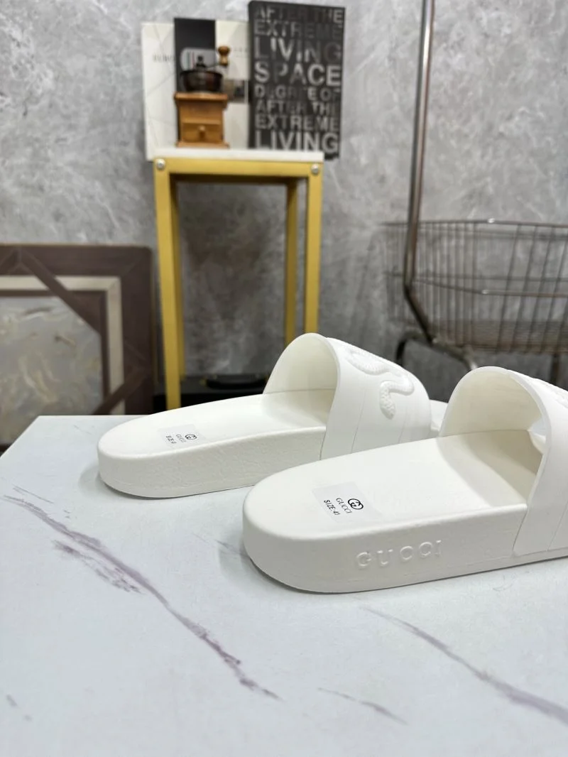 Gucci Slippers ZipUp 25254
