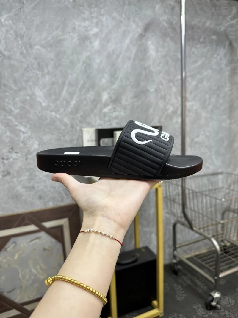 Practical Gucci Slippers 25237