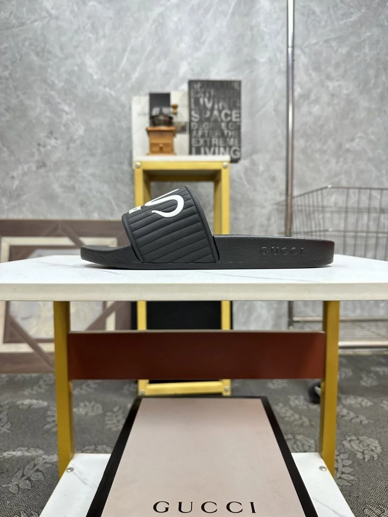Practical Gucci Slippers 25237