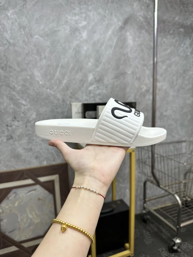 Gucci Slippers WeatherProof 25251