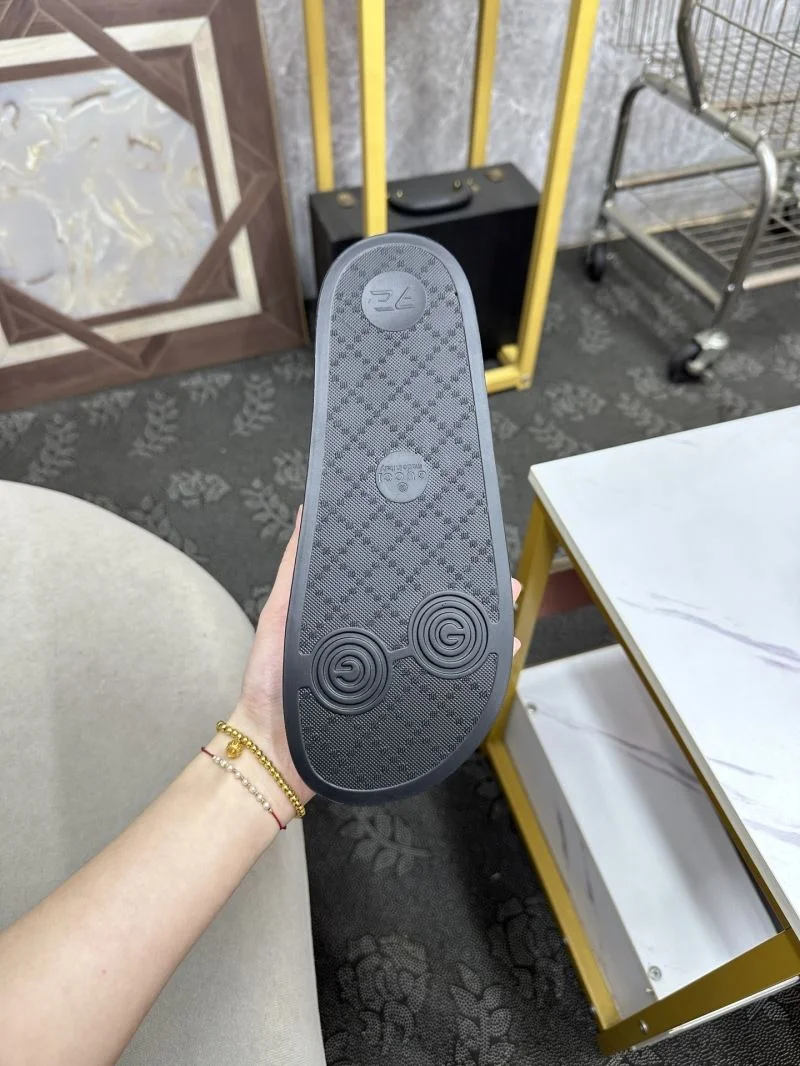 SmoothTexture Gucci Slippers 25291