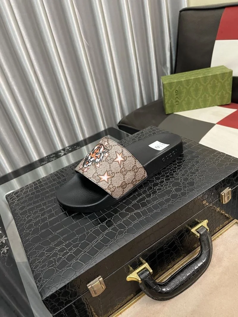 Gucci Slippers Sporty 25228