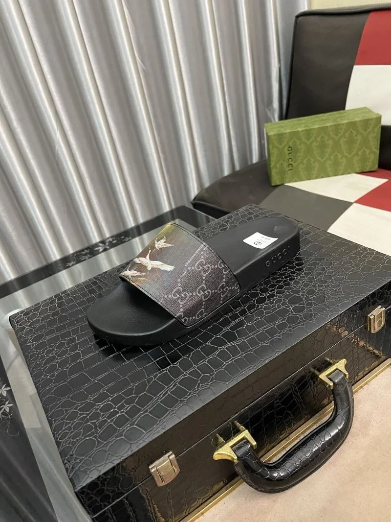 Gucci Slippers Contemporary 25202