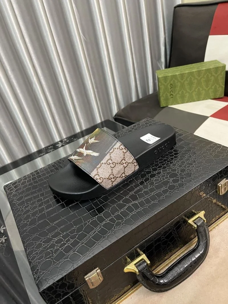 Durable Gucci Slippers 25200