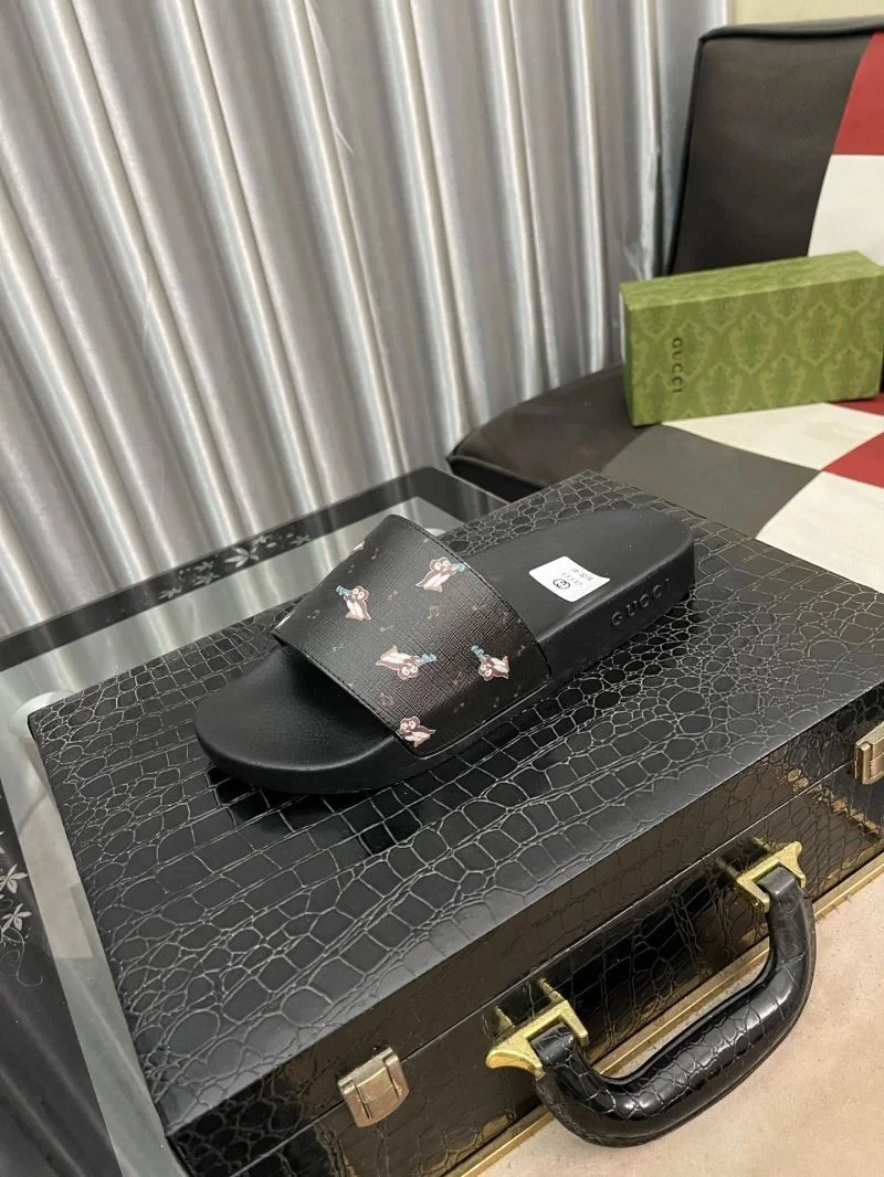 Gucci Slippers Attractive 25224