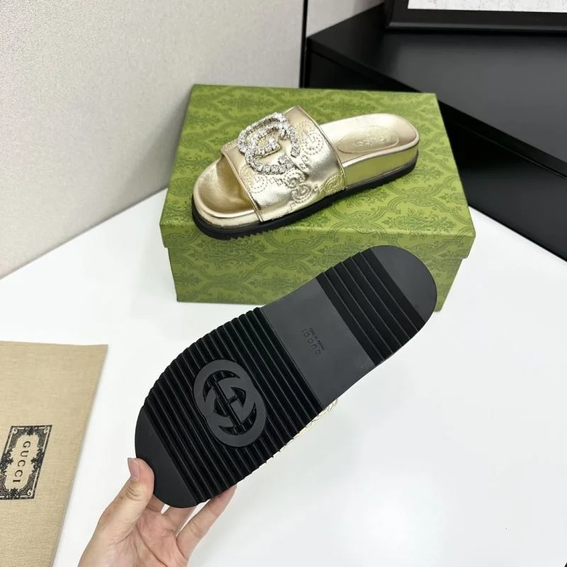 Gucci Slippers Practical 25949