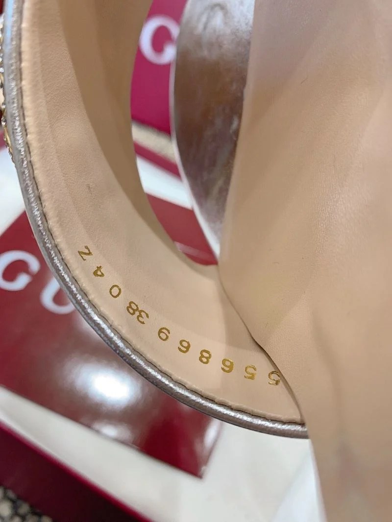Gucci Slippers Seasonal 24325