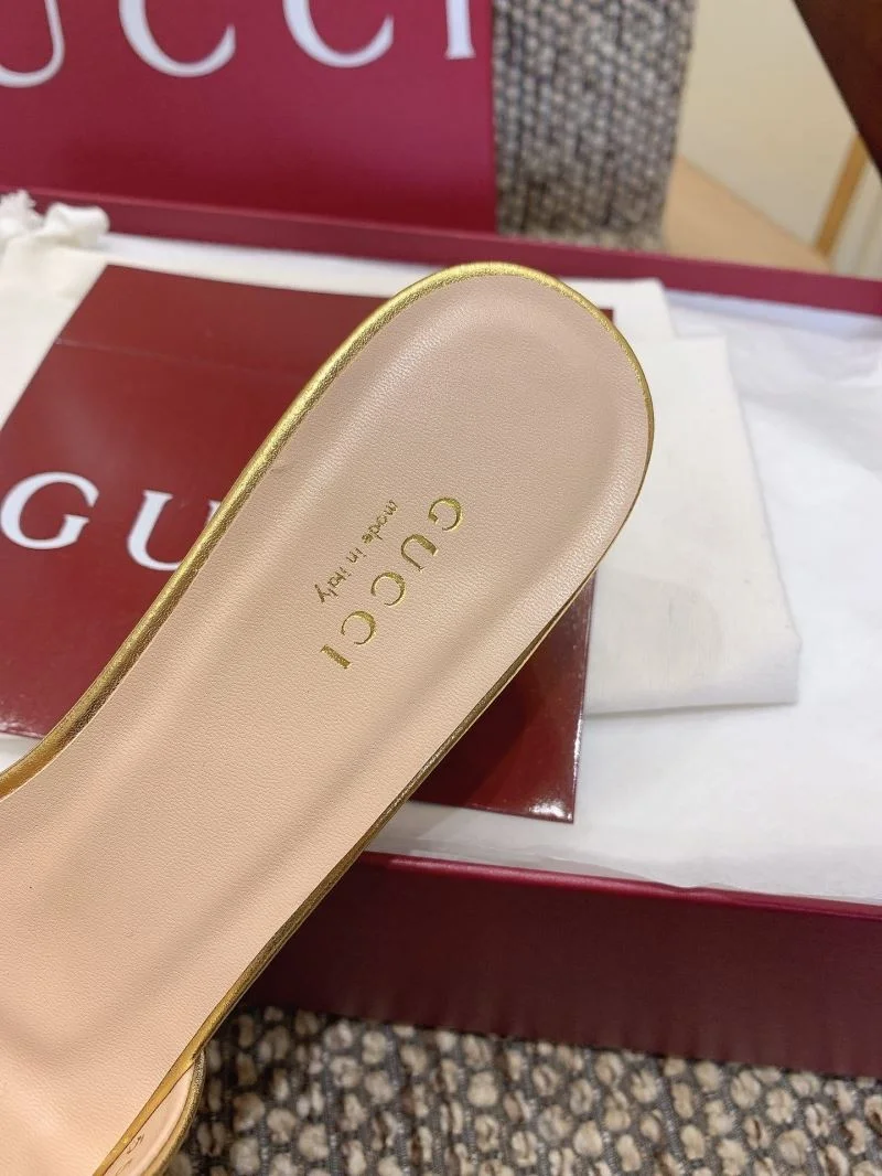 Modern Gucci Slippers 24329
