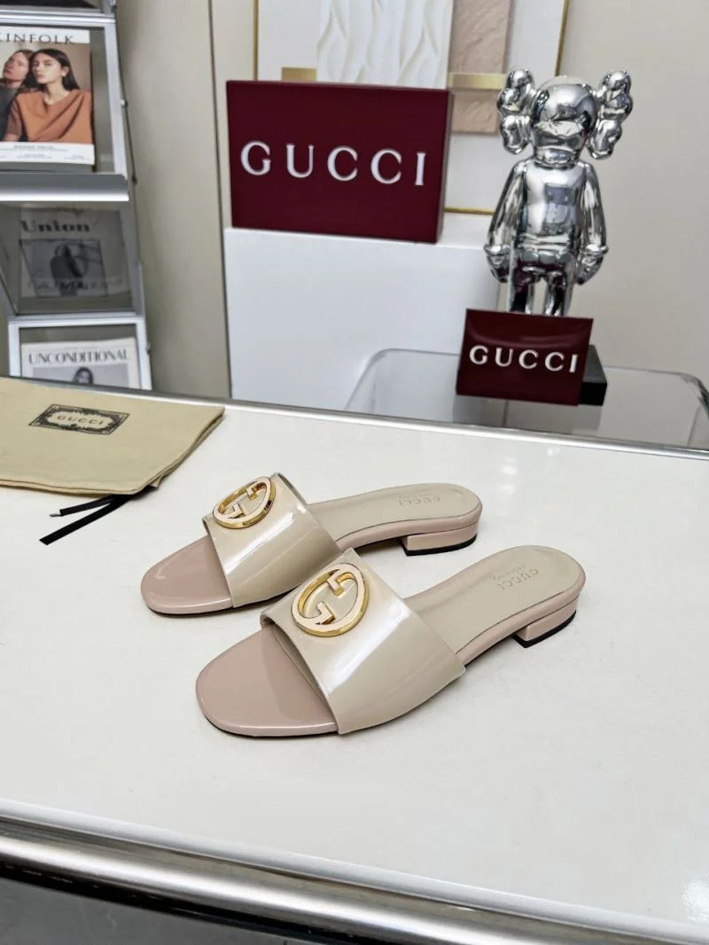 Trendsetting Gucci Slippers 24311
