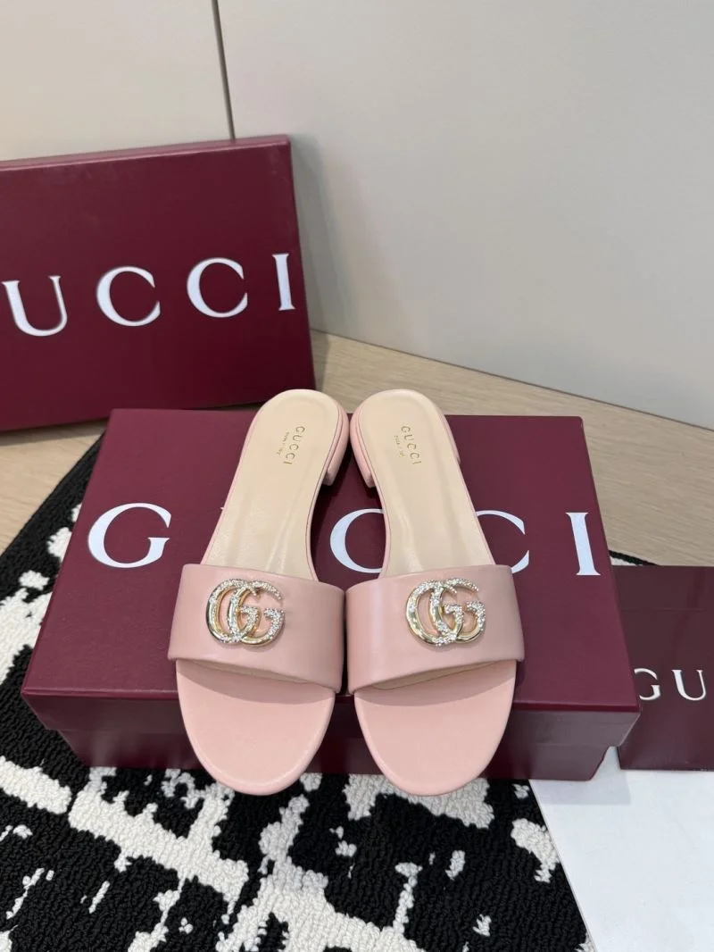 Gucci Slippers UrbanChic 24323