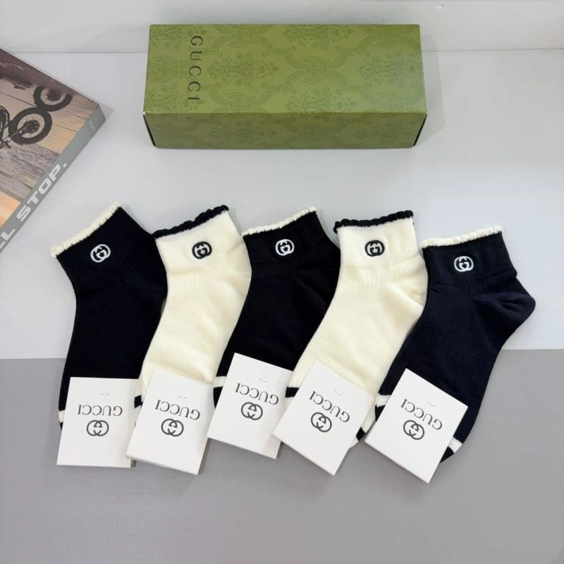 Gucci Socks MultiPurpose 273266