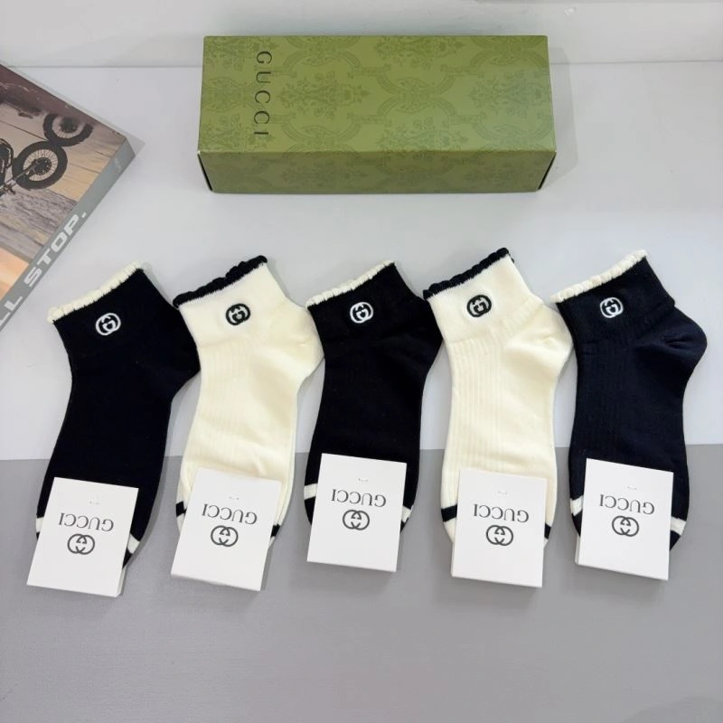 Gucci Socks MultiPurpose 273266