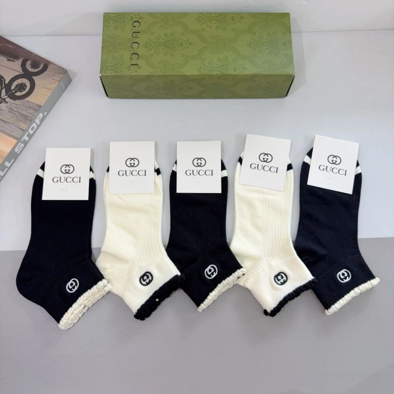 Gucci Socks MultiPurpose 273266