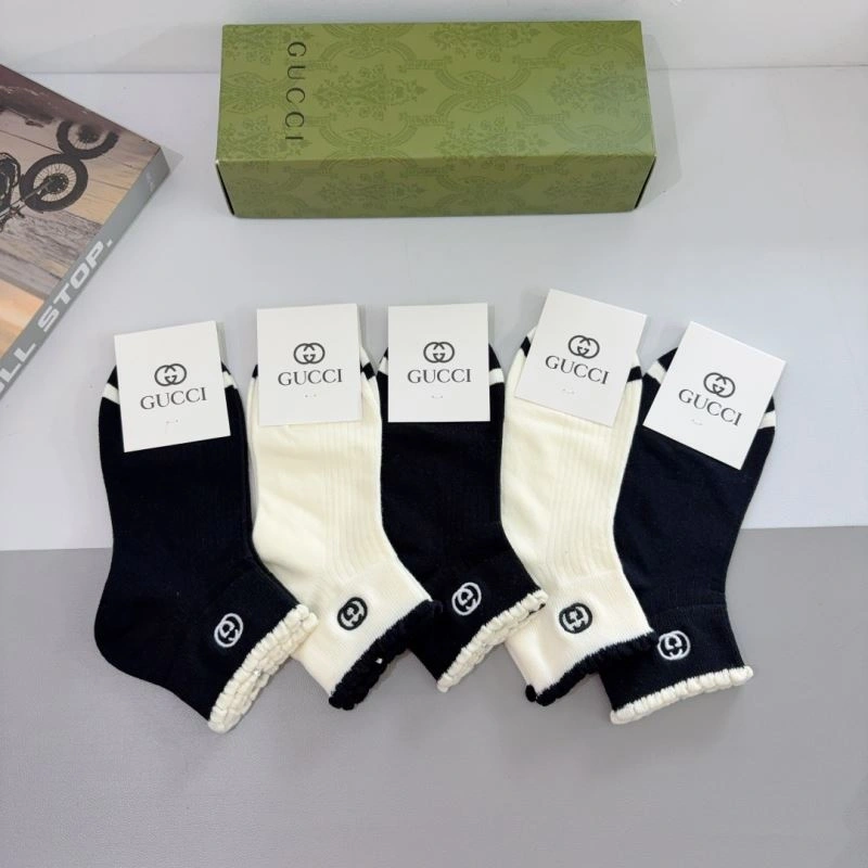 Gucci Socks MultiPurpose 273266