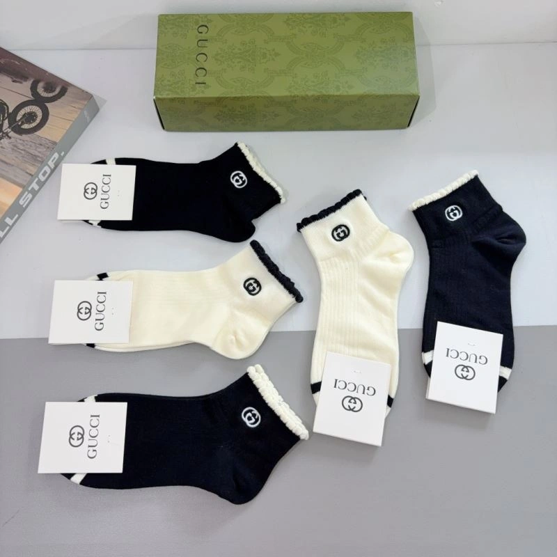 Gucci Socks MultiPurpose 273266